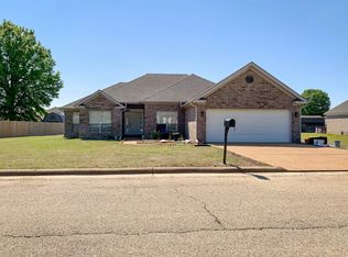 1805 Karen St, Wynne, AR 72396