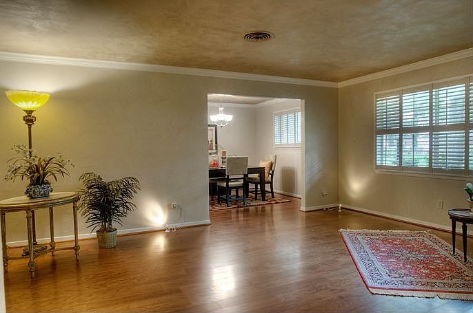 1st image of 7107 Blandford Ln