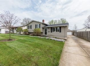 13515 Heatherwood Dr, Brookpark, OH 44142