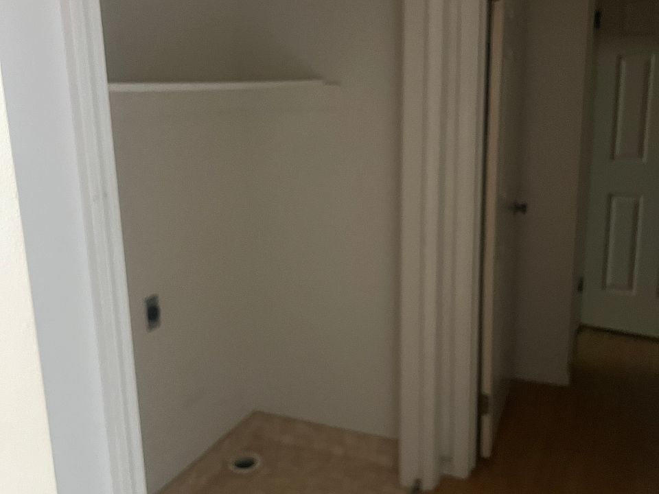 1st image of 48 Aspen Grove Dr E APT Q3