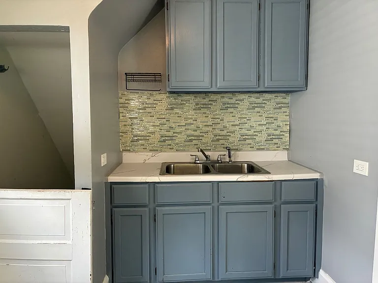 118 Floral Ct — Photo 14