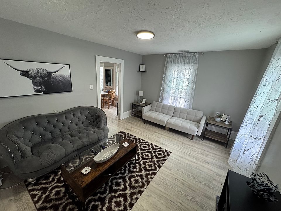 1st image of 2111 Dowd Ave APT 3