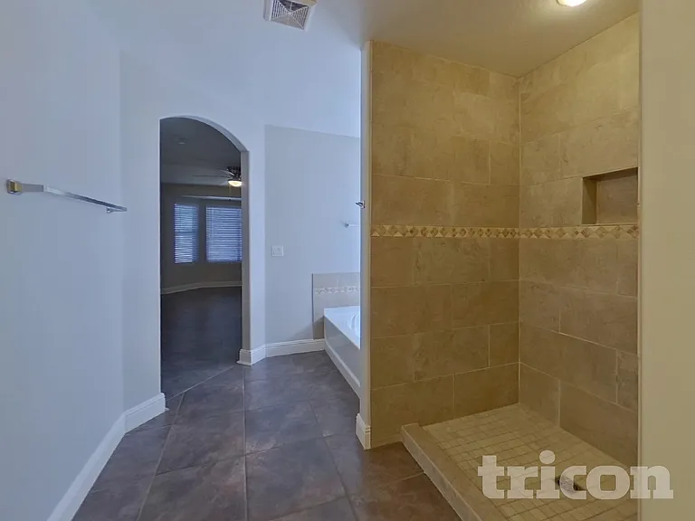 20711 N Santa Cruz Dr — Photo 8