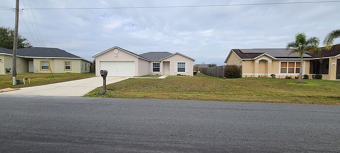1st image of 827 Jarnac Dr