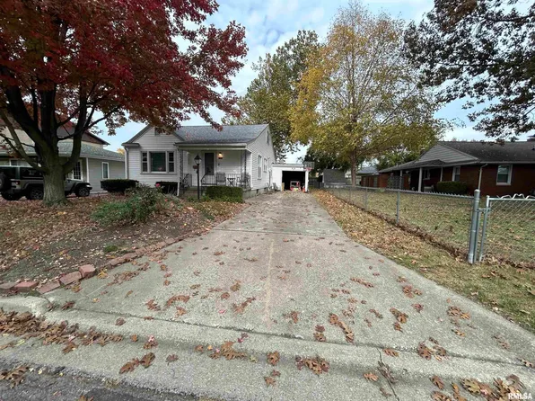 908 Haner St, Taylorville, IL 62568