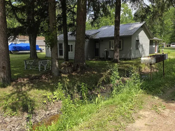 485 Bushong Beach Dr, Gladwin, MI 48624
