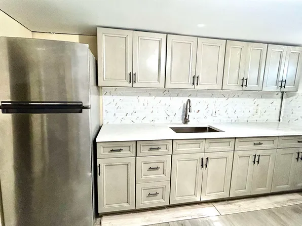 19 Oakdale Road image 12 of 33