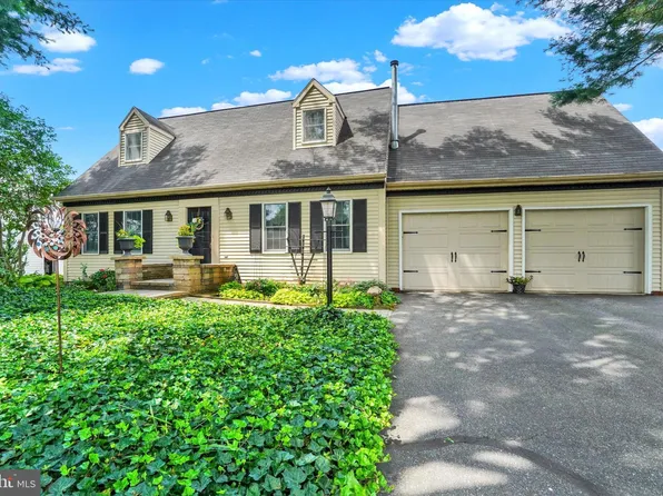 47 Raymond Ct, Elizabethtown, PA 17022