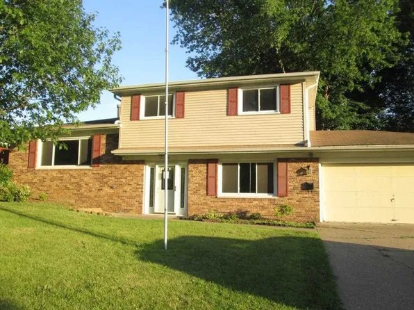 198 37th Ave, East Moline, IL 61244