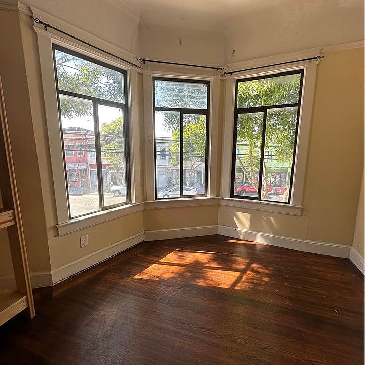 2nd image of 5231 Mission St
