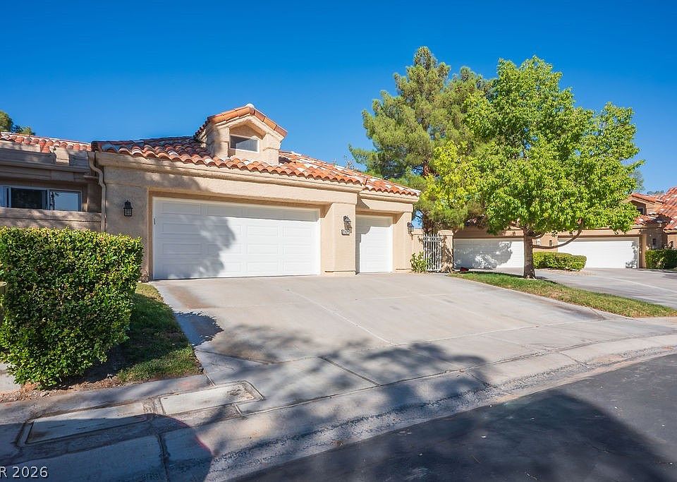 1st image of 7820 Harbour Towne Ave