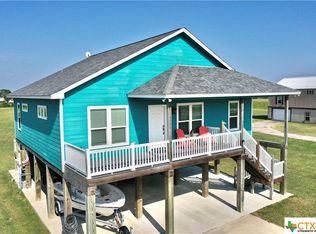 165 Turtle Bay Cove Dr, Palacios, TX 77465