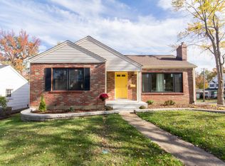 828 Colebrook Dr, Saint Louis, MO 63119
