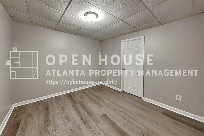 210 Austin Dr — Photo 16