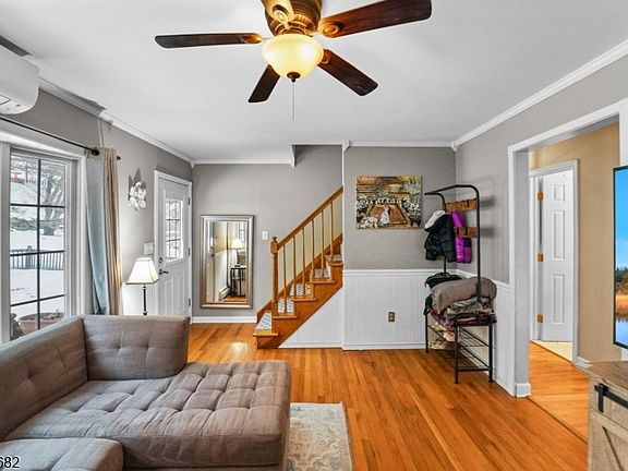 5th image of 27 Condict Rd