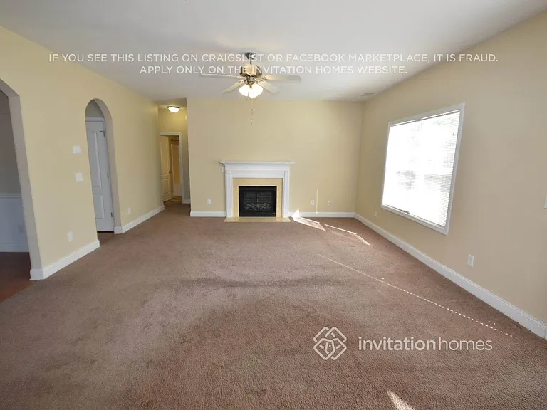 5561 Hickory Stone Dr — Photo 4