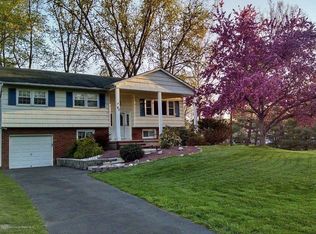 27 Eliot Rd, Manalapan, NJ 07726