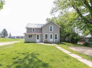 811 E Maple St, Lancaster, WI 53813