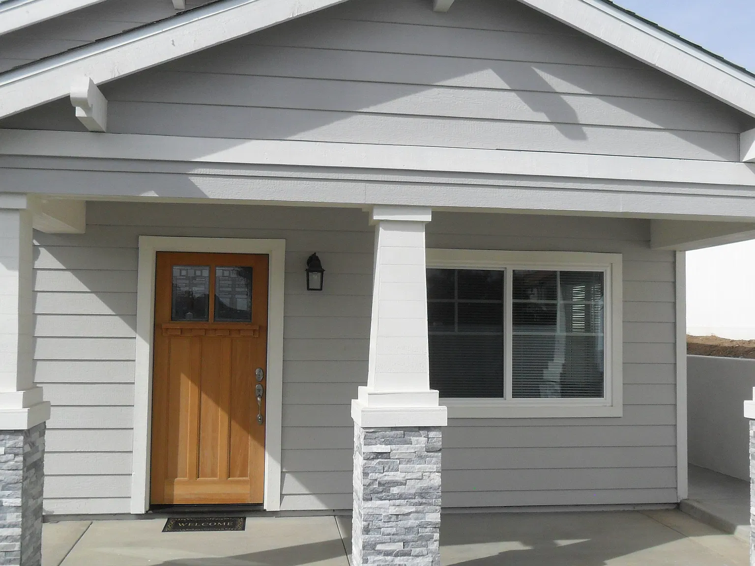 3 bed, 1064 sqft, $2,895 — Photo 1
