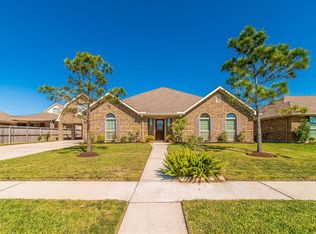 6723 Granger Ln, Manvel, TX 77578