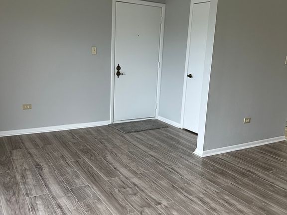 3rd image of 9138 W 140th St #204