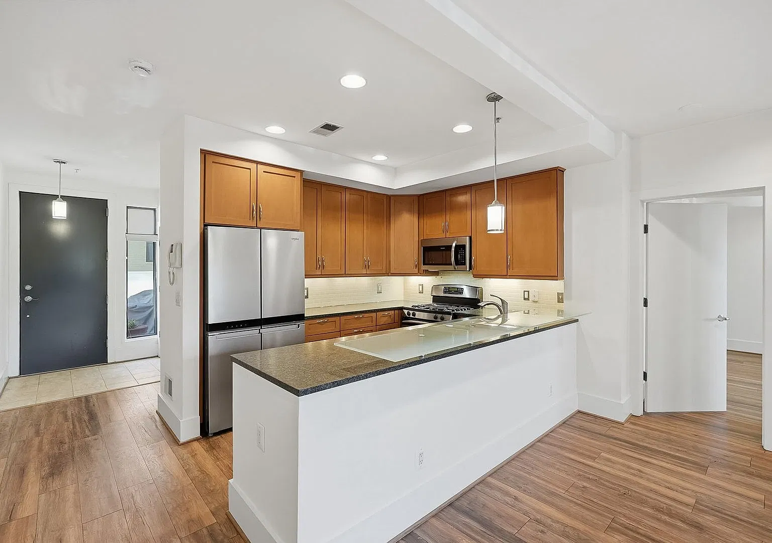 1425 Euclid St NW — Photo 3