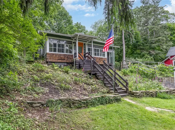 99 Fawn St, Rochester, NY 14622