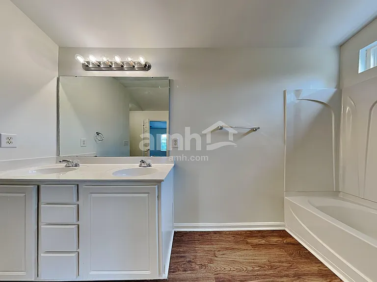 6418 Glenolden Dr — Photo 12