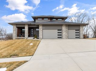3627 Autumn Sage Cir, Norwalk, IA 50211