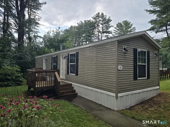 11 R And R Park, Killingly, CT 06241
