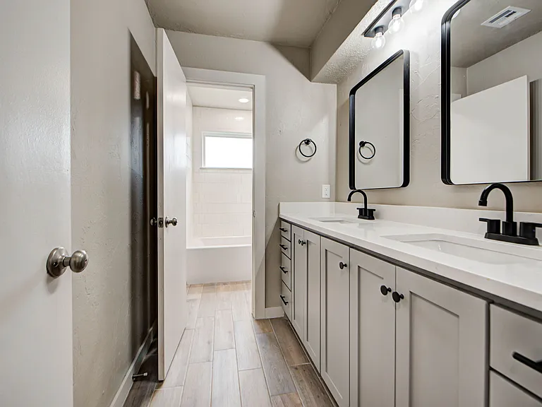 501 N Morgan Dr — Photo 31