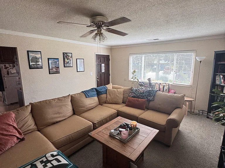 1803 Magnolia Pl — Photo 3
