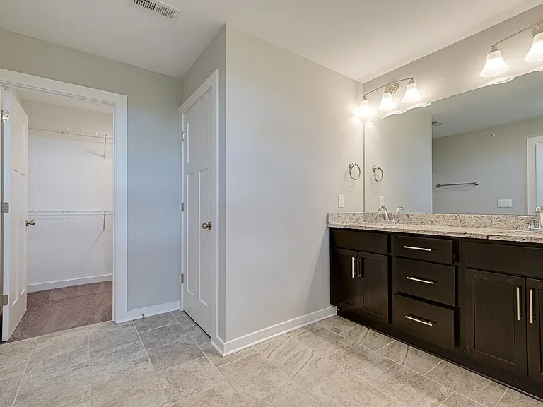 Highland at Hickory Hills Townhomes — Photo 32