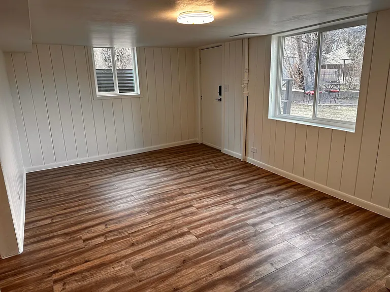 4211 S Acoma St #B — Photo 9