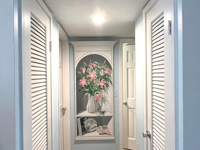 139 Sunrise Ave #204 — Photo 14