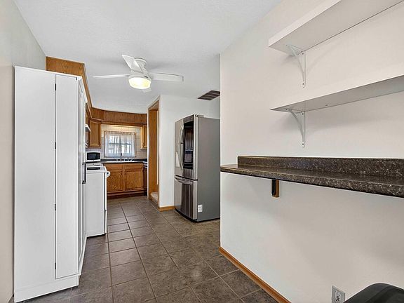5th image of 2110 N Sturdevant St