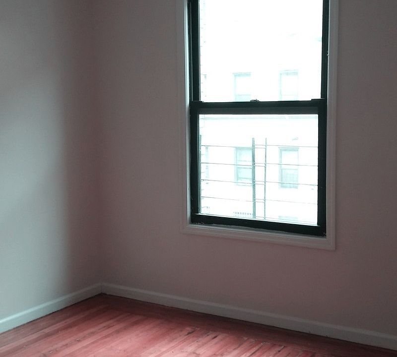 2nd image of 3524 Hull Ave APT 5E