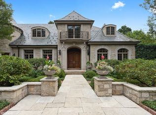 55 Stonegate Rd, Lake Forest, IL 60045