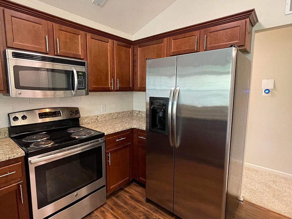 1st image of 49231 E Woods Dr #49231