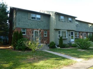 77 Towne House Ln #77, Wethersfield, CT 06109