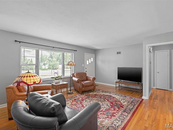 5th image of 446 W Kirkham Ave