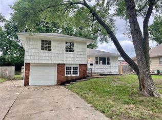 8312 Booth Ave, Raytown, MO 64138