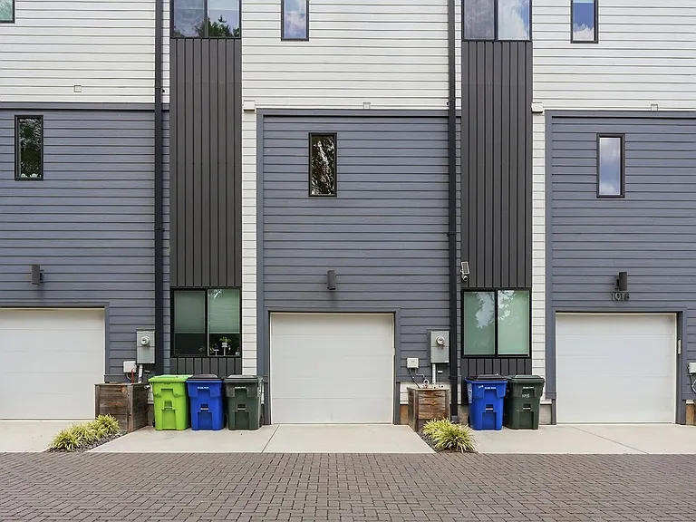 1016 Tipton St — Photo 29