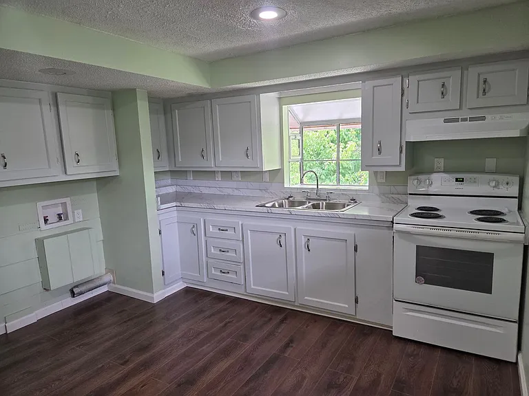 179 Gilmer St #5 — Photo 8