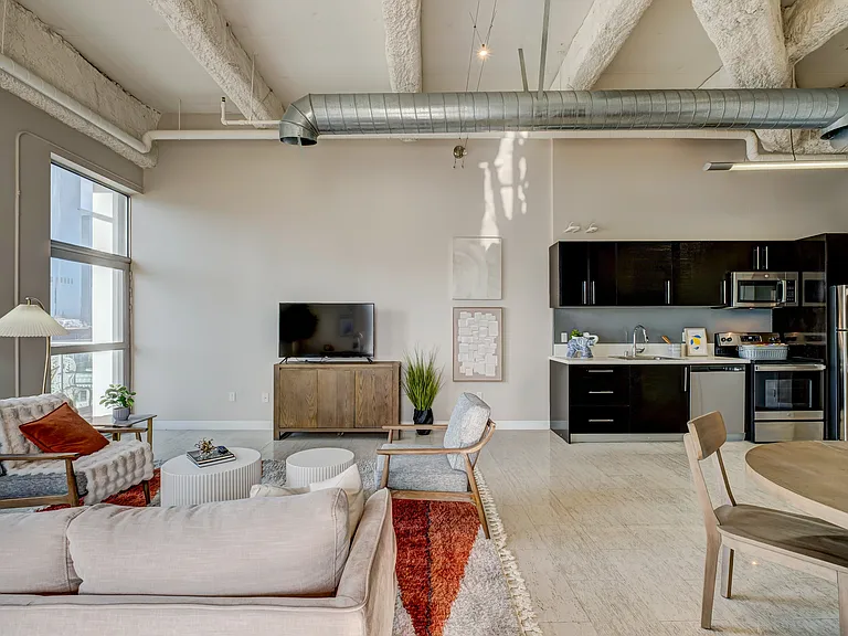 Thurman Lofts — Photo 23