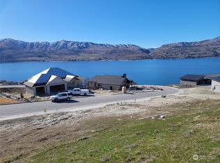 253 Apple Ave, Chelan, WA 98816