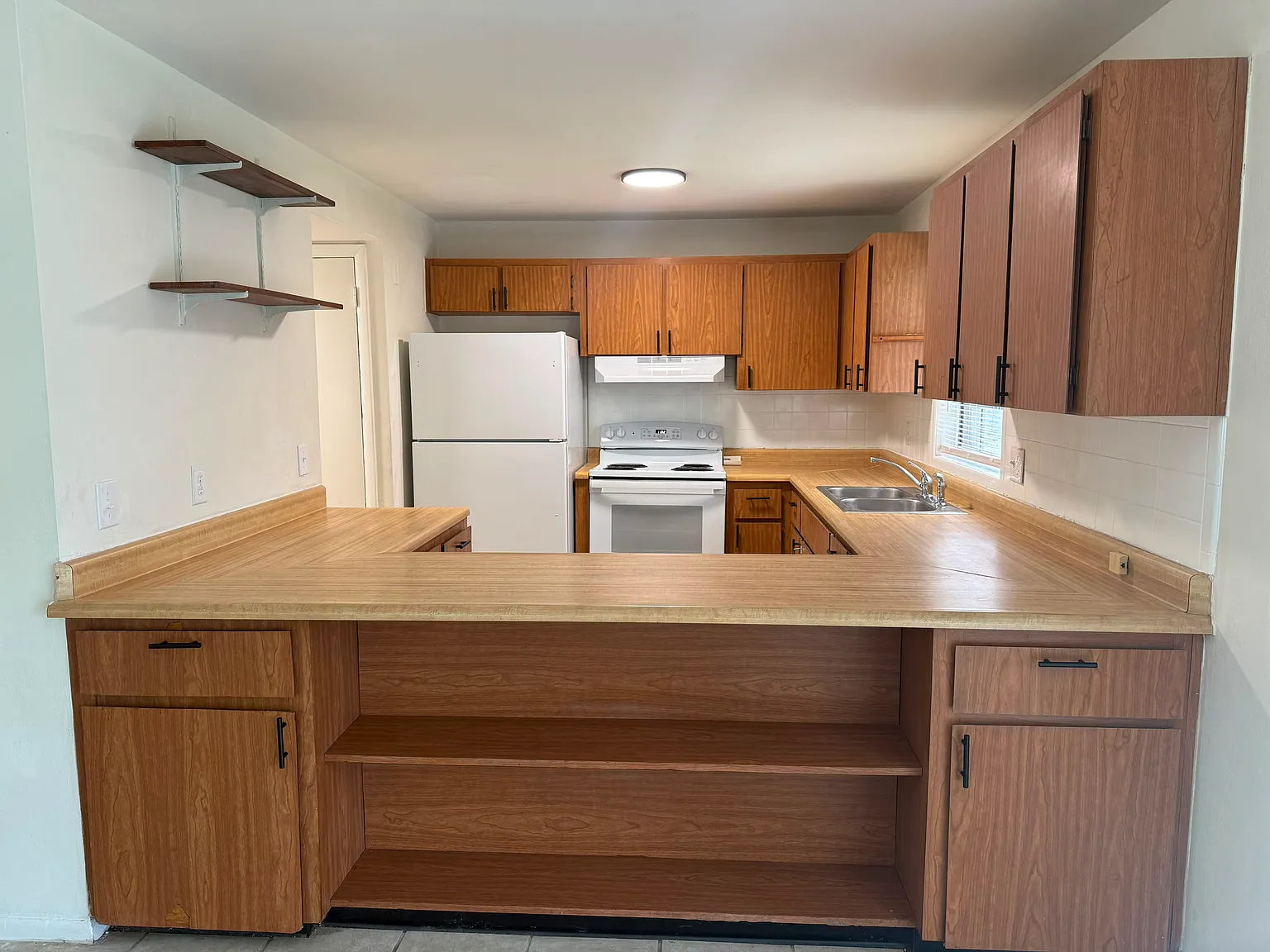 4 bed, 1288 sqft, $1,900 — Photo 3