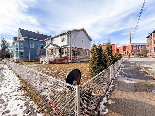 142 Brook St, Woonsocket, RI 02895