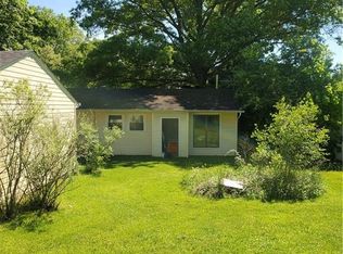 12815 Cherry Ln, Chesterland, OH 44026