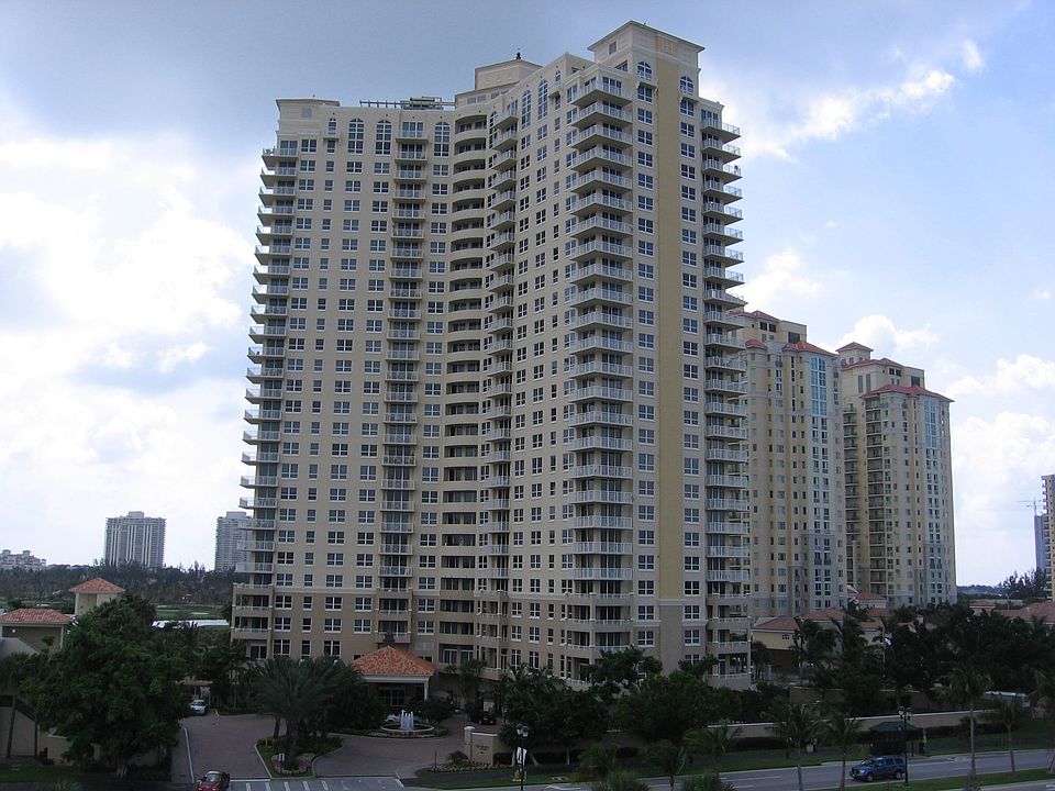 BUILDING EXTERIOR